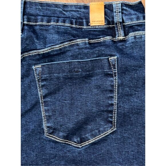 YMI Jeans High Rise Dark Wash Cuffed Denim Shorts Size 16 #137 - Picture 3 of 5